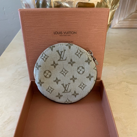 Louis Vuitton Conte De Fees Butterfly Coin Purse - Picture 7 of 11